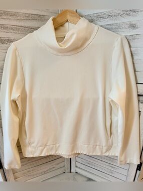 European Culture Apricot Crop Turtleneck Top M Italy David Peppicelli Pockets